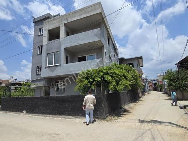Uçak Mahallesi, Seyhan içerisinde satılık Villa