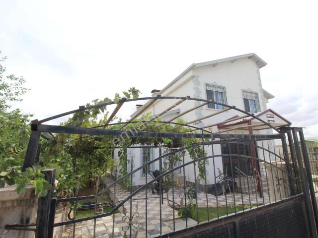 Laleli, Aksaray Merkez içerisinde satılık Villa