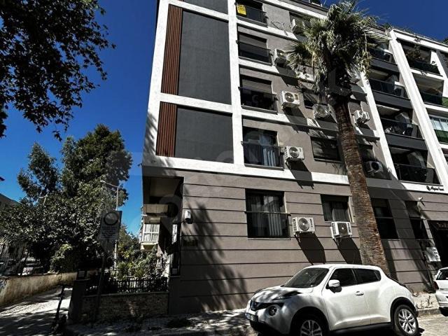 Karşiyaka, İzmir içerisinde satılık mülk