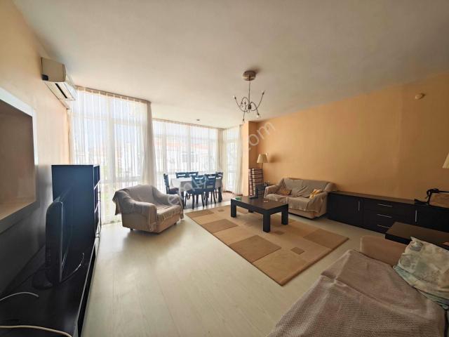 Karşiyaka, İzmir içerisinde kiralık mülk