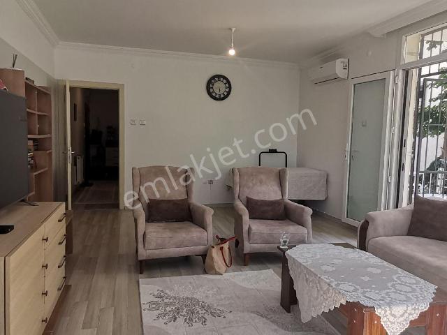 Karşiyaka, İzmir içerisinde satılık mülk