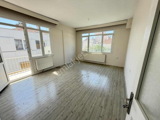 Karşiyaka, İzmir içerisinde kiralık mülk
