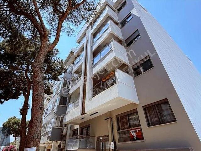 Karşiyaka, İzmir içerisinde satılık mülk