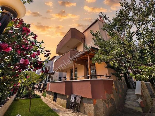 Edremit, Balikesir içerisinde satılık Villa