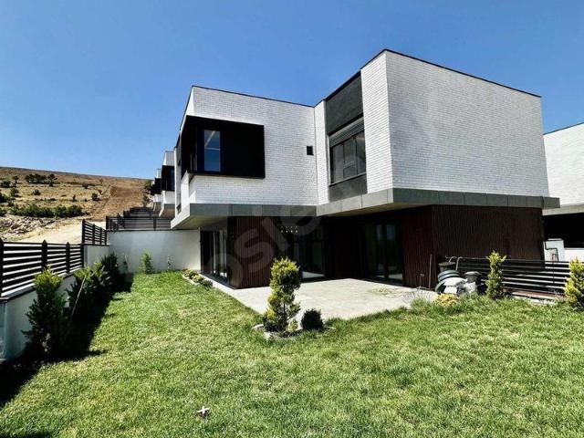 Nesimi Mahallesi, Şehitkamil içerisinde satılık Villa