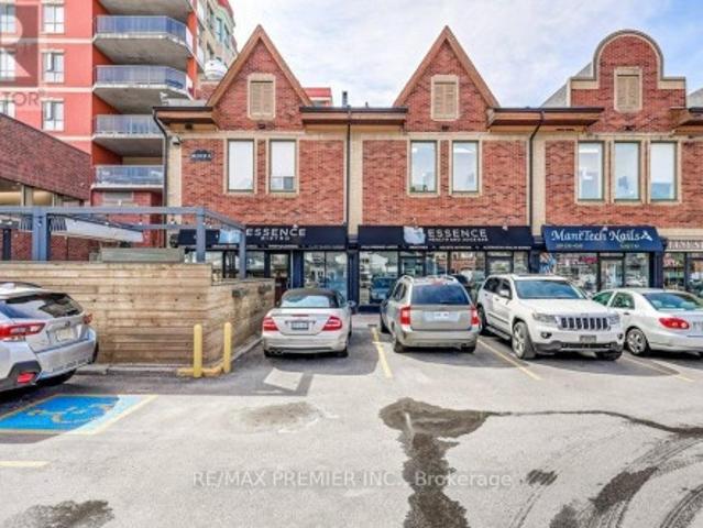 Commercial for rent in Woodbridge, Vaughan