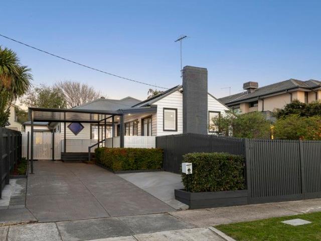 House for sale in Bentleigh