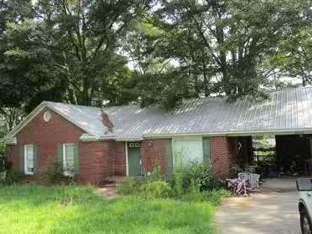 House for sale in Opelika