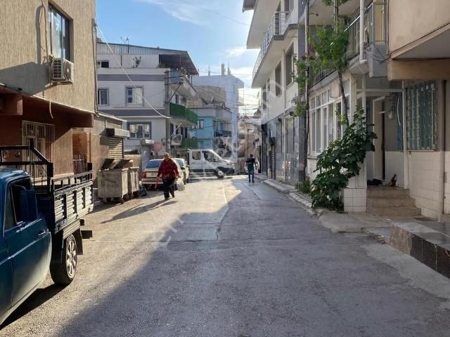 Karabağlar, İzmir içerisinde satılık mülk