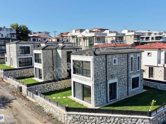 Karaburun, İzmir içerisinde satılık Villa