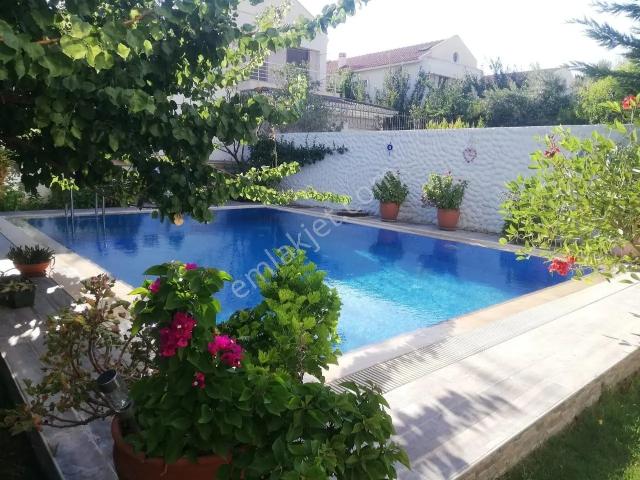 Çeşme, İzmir içerisinde satılık Villa