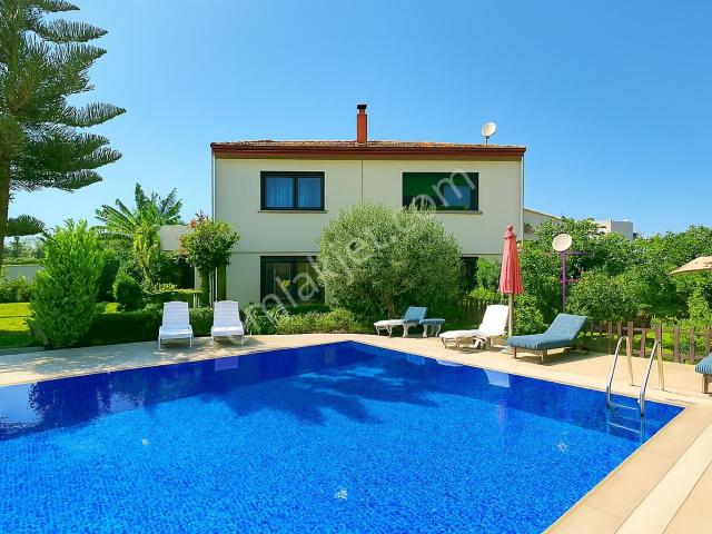 Çeşme, İzmir içerisinde satılık Villa