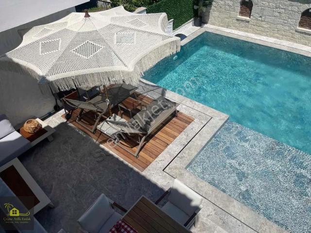 Çeşme, İzmir içerisinde kiralık Villa