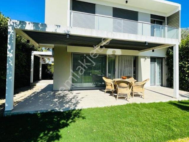 Çeşme, İzmir içerisinde satılık Villa