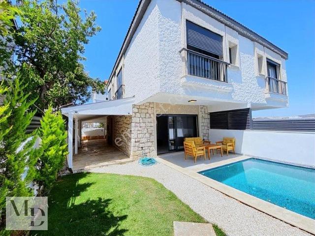 Çeşme, İzmir içerisinde kiralık Villa