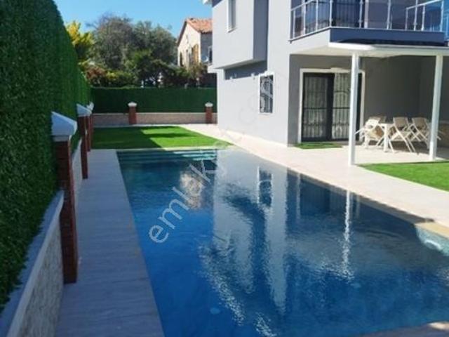 Çeşme, İzmir içerisinde kiralık Villa