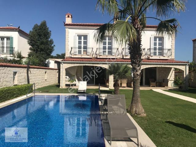 Çeşme, İzmir içerisinde satılık Villa