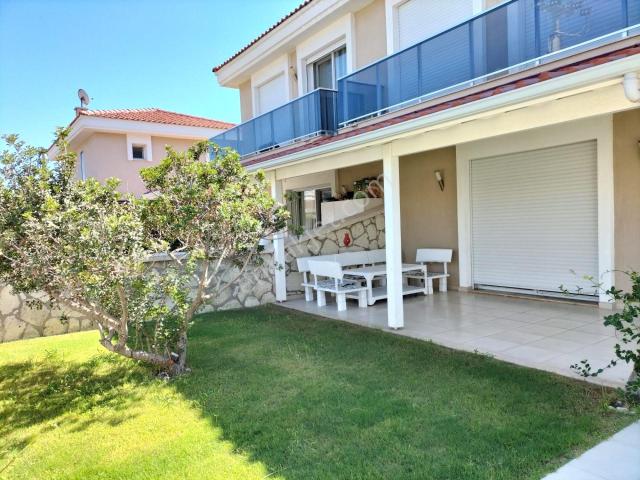Alaçatı Mahallesi, Çeşme içerisinde kiralık Villa