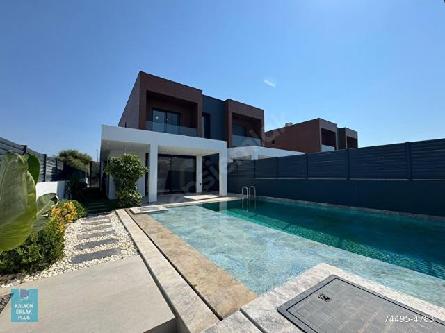 Çeşme, İzmir içerisinde satılık Villa