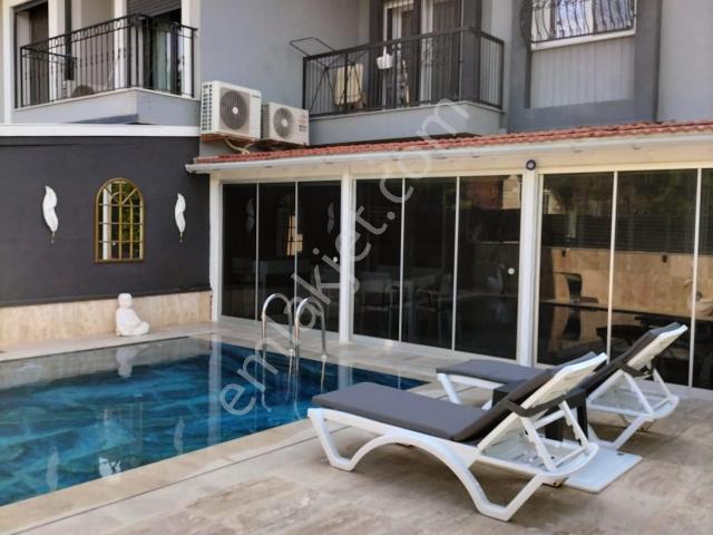 Çeşme, İzmir içerisinde kiralık Villa