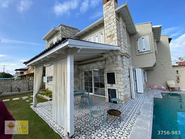 Çeşme, İzmir içerisinde satılık Villa