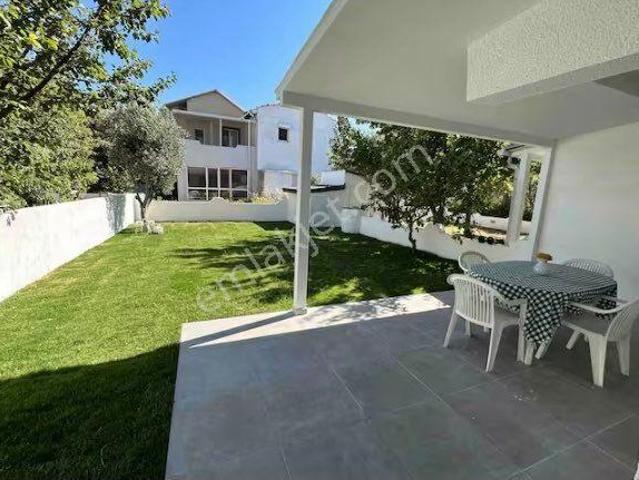 Çeşme, İzmir içerisinde kiralık Villa