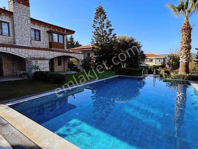 Çeşme, İzmir içerisinde kiralık Villa