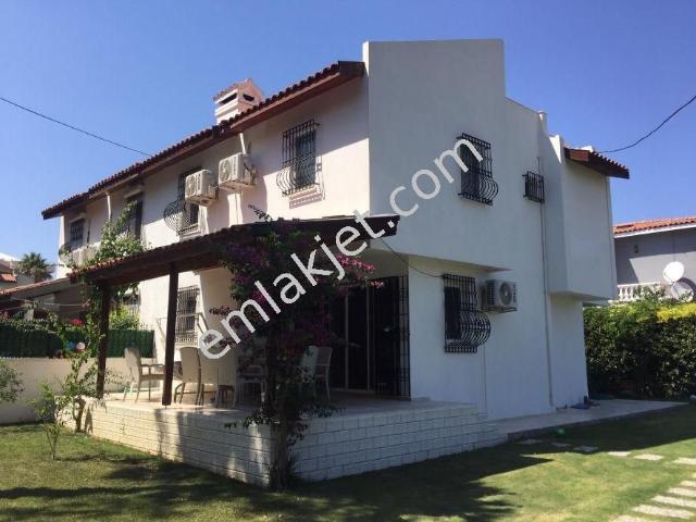 Çeşme, İzmir içerisinde kiralık Villa