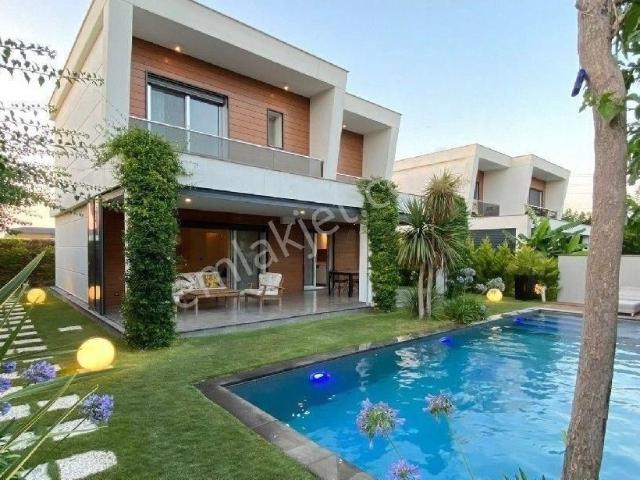 Çeşme, Alaçatı Mahallesi içerisinde satılık Villa