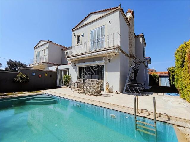 Çeşme, İzmir içerisinde kiralık Villa