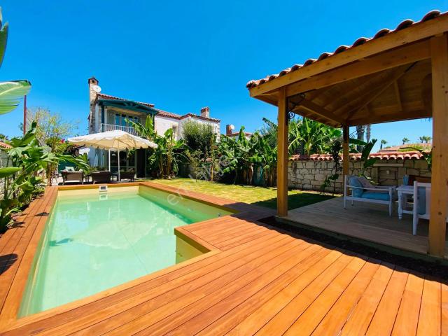 Çeşme, İzmir içerisinde satılık Villa