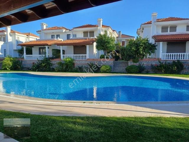 Alaçatı Mahallesi, Çeşme içerisinde kiralık Villa