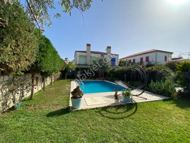 Çeşme, İzmir içerisinde kiralık Villa