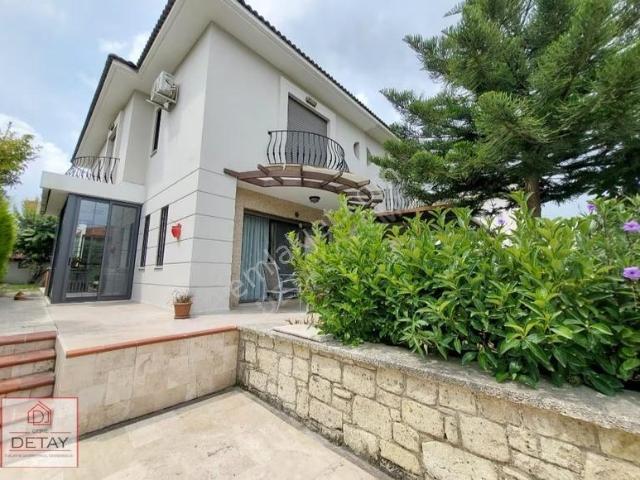 Çeşme, İzmir içerisinde kiralık Villa
