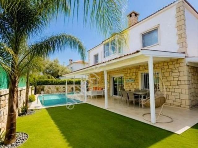 Çeşme, İzmir içerisinde kiralık Villa