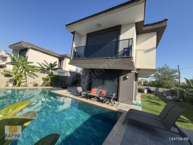 Alaçatı Mahallesi, Çeşme içerisinde satılık Villa