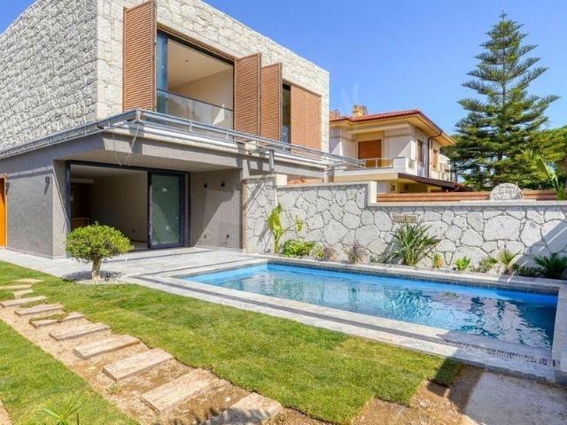 Çeşme, İzmir içerisinde satılık Villa
