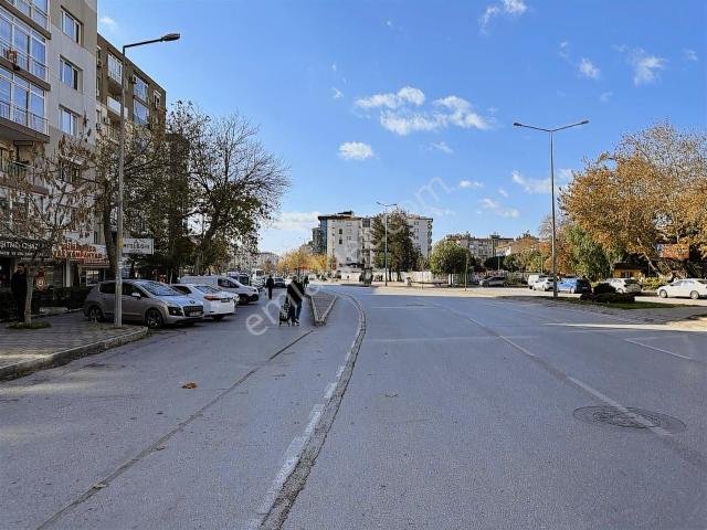 Bayrakli, İzmir içerisinde satılık mülk