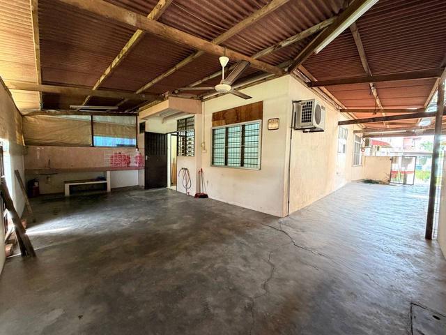 Townhouse for sale in Alai, Malaka