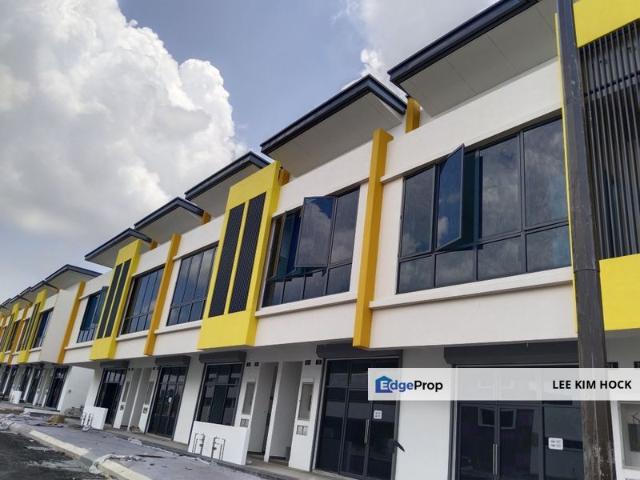 Shop for rent in Shah Alam, Petaling