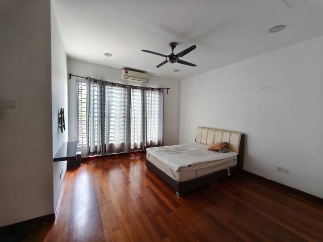 Terraced House for sale in Seksyen 35, Shah Alam
