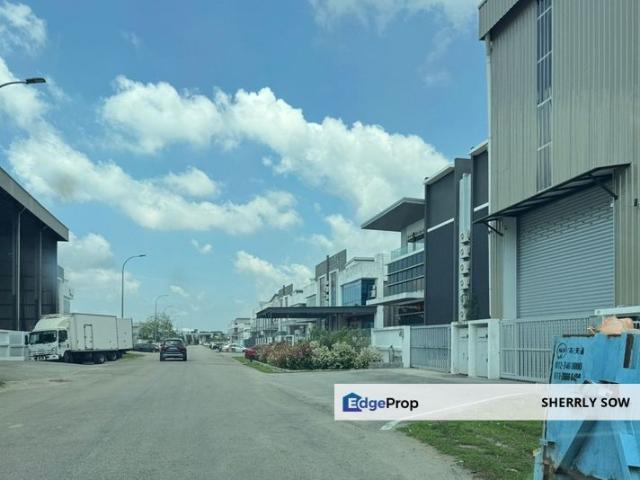 Warehouse for sale in Johor