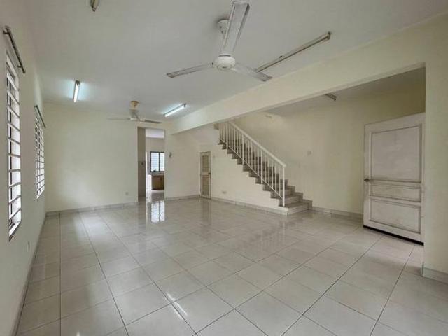 Terraced House for rent in Petaling, Alam Impian