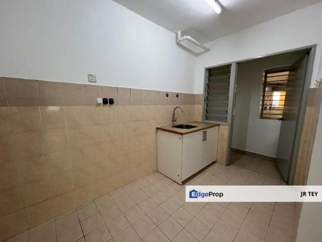 Condominium for sale in Petaling, Alam Impian