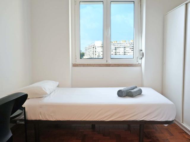 Quarto alugar em Quinta do Lambert, Lisboa