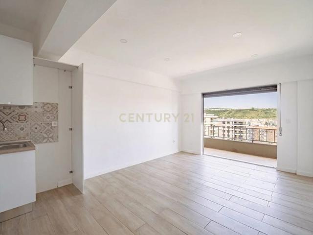 Apartamento alugar em Casal do Chapim, Odivelas