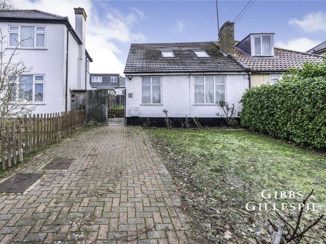 House for rent in Northwood, Greater London