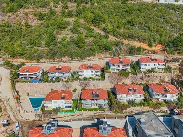 Büyükhasbahçe Mahallesi, Alanya içerisinde satılık Villa