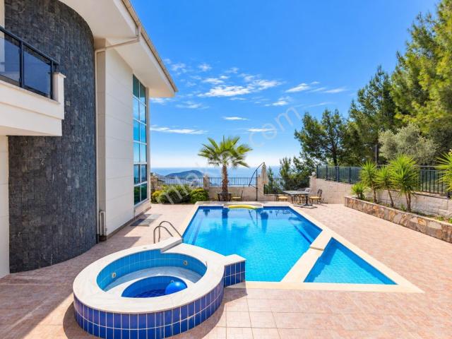 Tepe, Alanya içerisinde satılık Villa