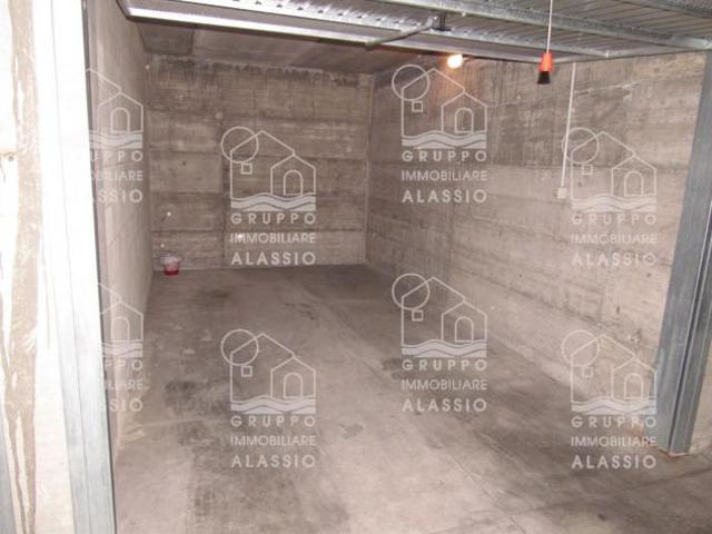 Box in vendita a Alassio, Savona